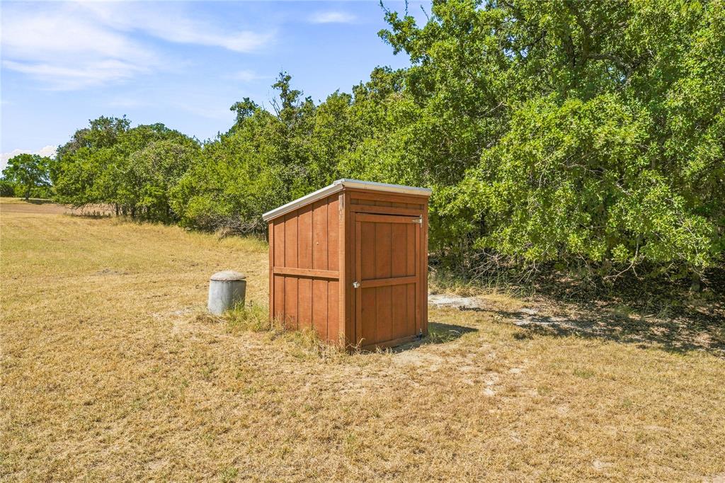 160 Private Road 2161 Property Photo 11