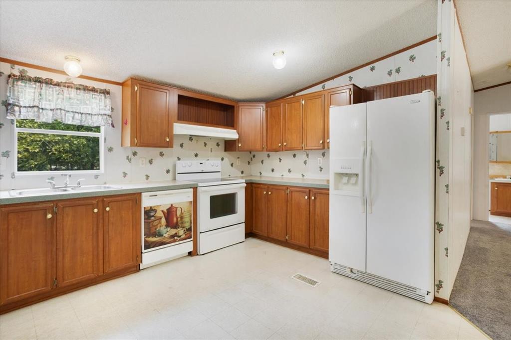4034 Bethany Road Property Photo 6