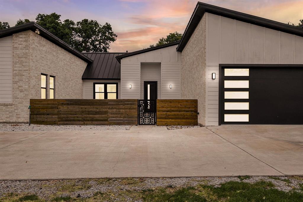 211 Shahan Drive Property Photo 2