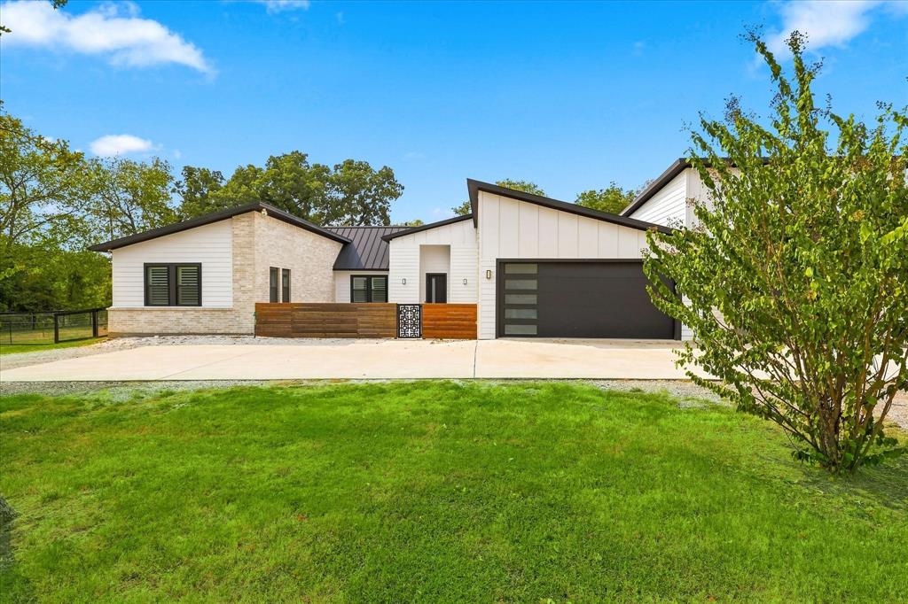 211 Shahan Drive Property Photo 3