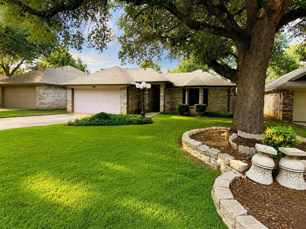 206 Pecan Drive Property Photo 1