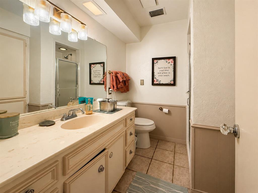 417 W Mccart Street Property Photo 15