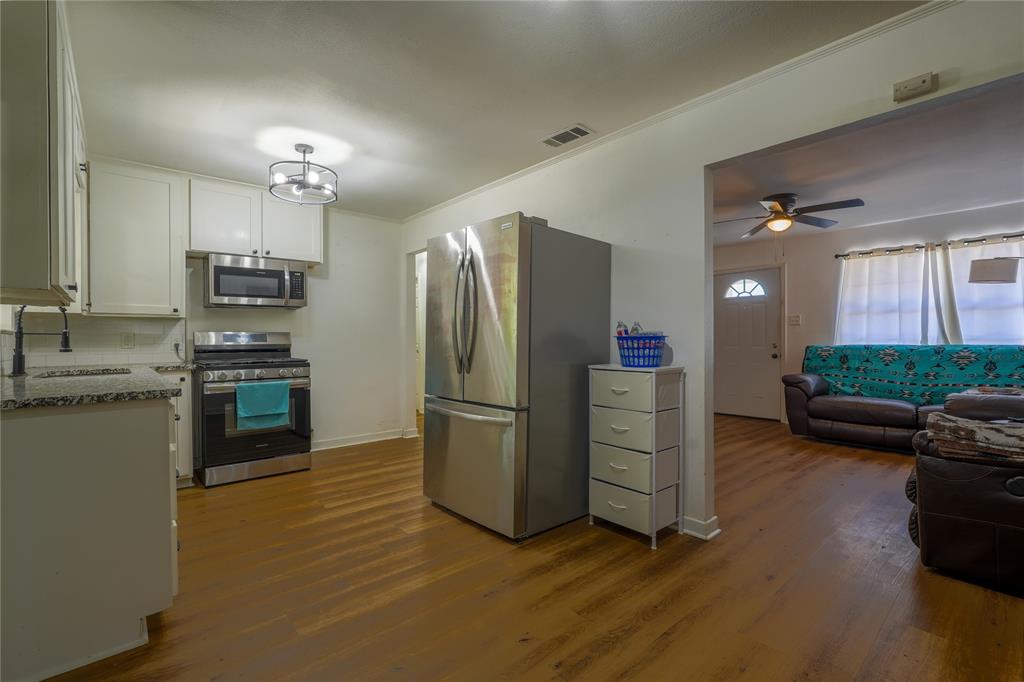807 N Lacy Drive Property Photo 10