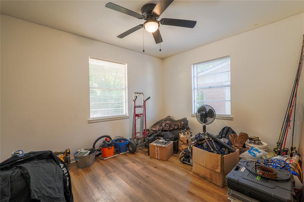 807 N Lacy Drive Property Photo 17
