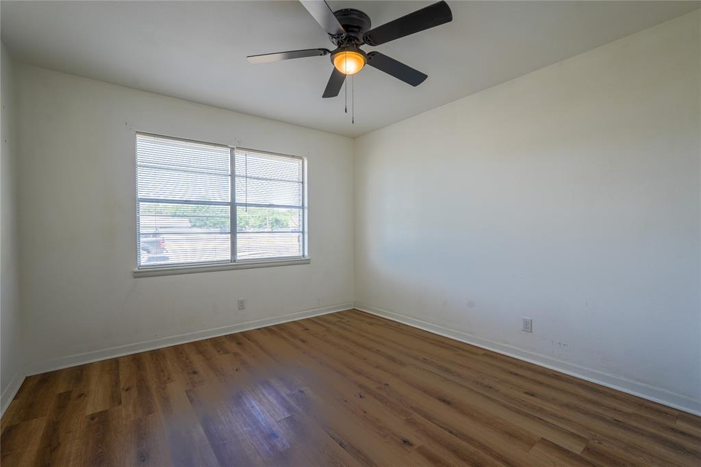 807 N Lacy Drive Property Photo 18