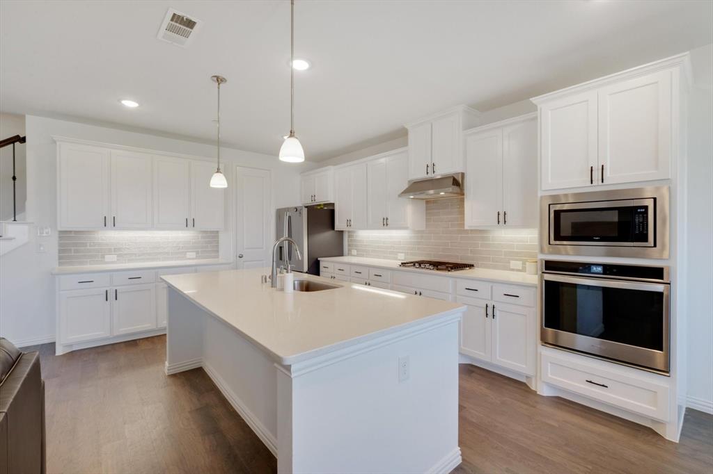 205 Somerset Drive Property Photo 12
