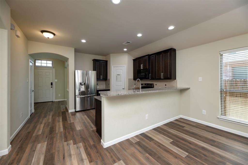 10525 Turning Leaf Trail Property Photo 3