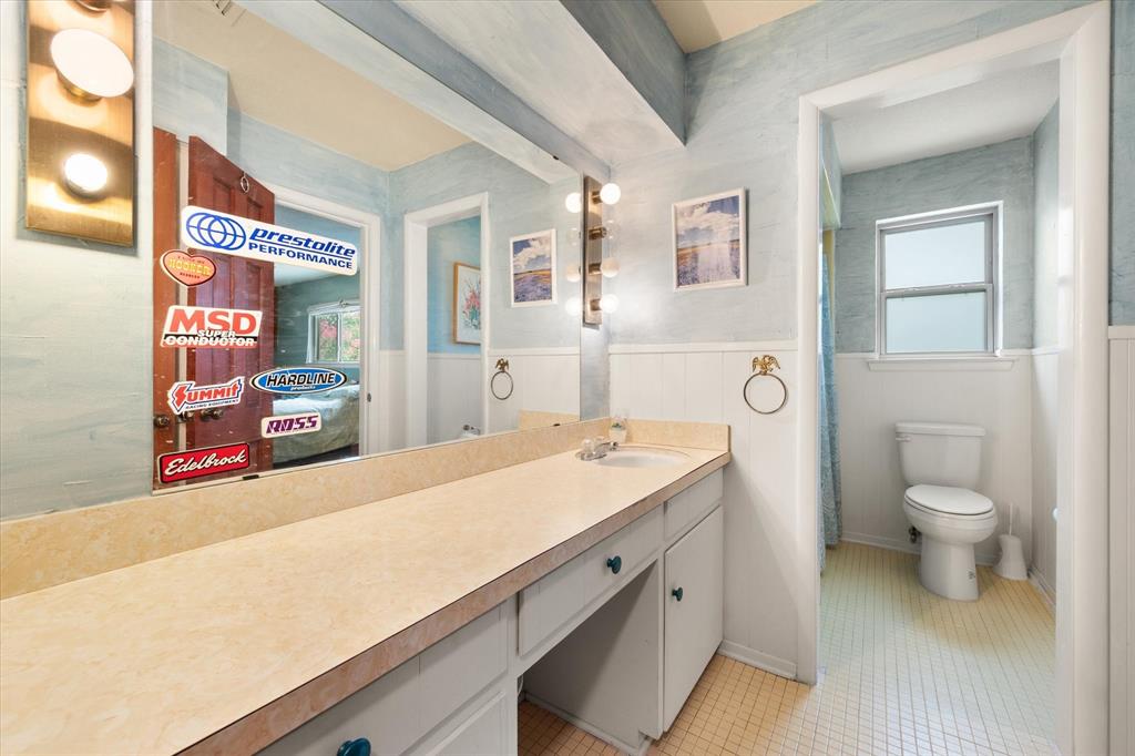 623 N Bowen Road Property Photo 17