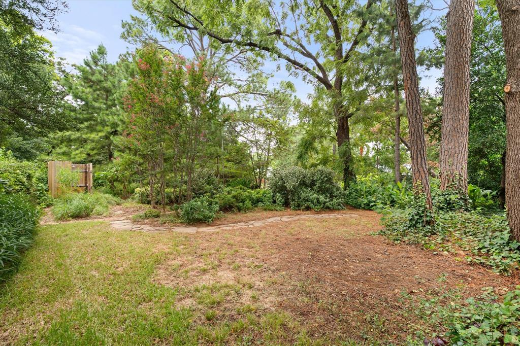 623 N Bowen Road Property Photo 28