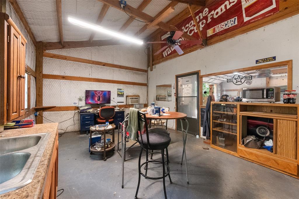 623 N Bowen Road Property Photo 35