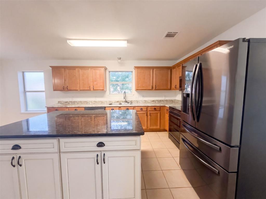 1207 Toledo Bend Drive Property Photo 2