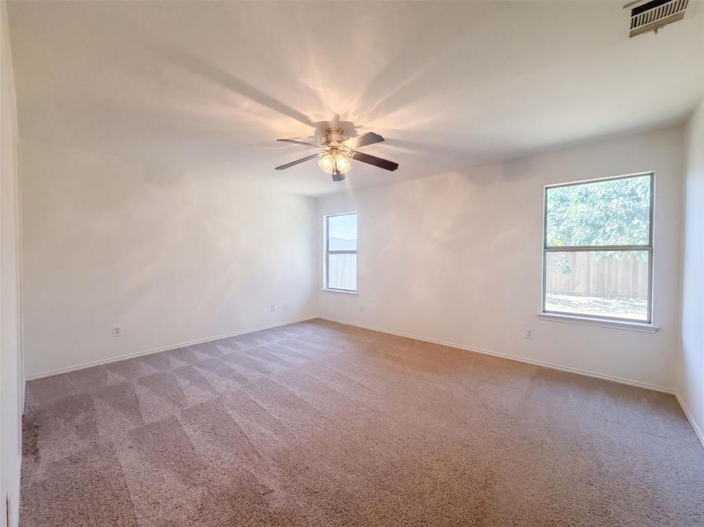 1207 Toledo Bend Drive Property Photo 4