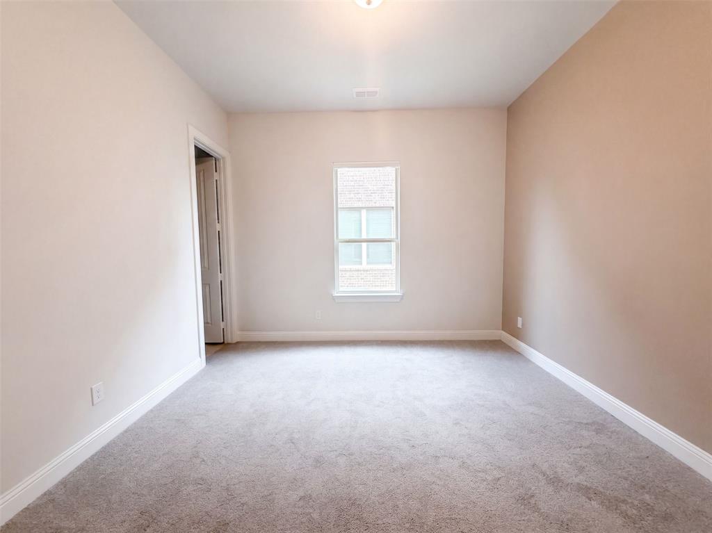 850 Elm Park Drive Property Photo 9