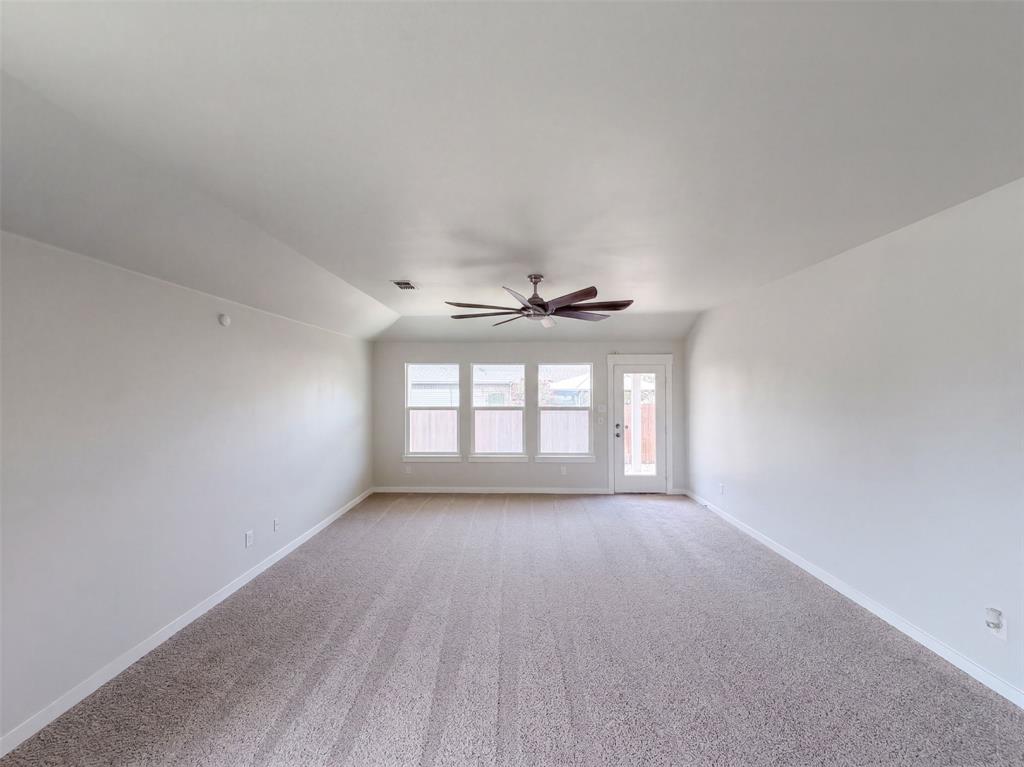 8956 Devonshire Drive Property Photo 3