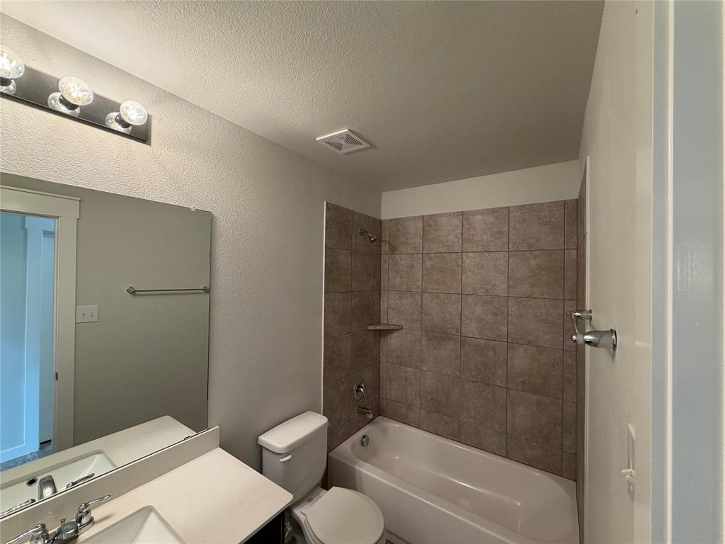 8956 Devonshire Drive Property Photo 13