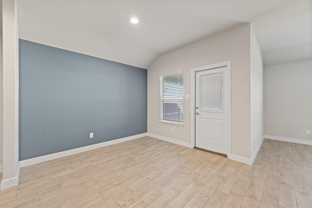 616 Breckenridge Park Drive Property Photo 11