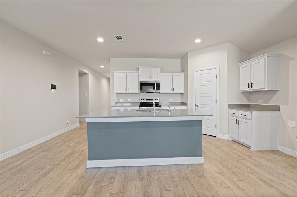 616 Breckenridge Park Drive Property Photo 13