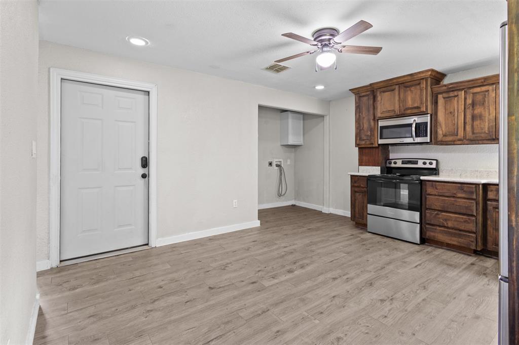 107 S Flower Lane Property Photo 11
