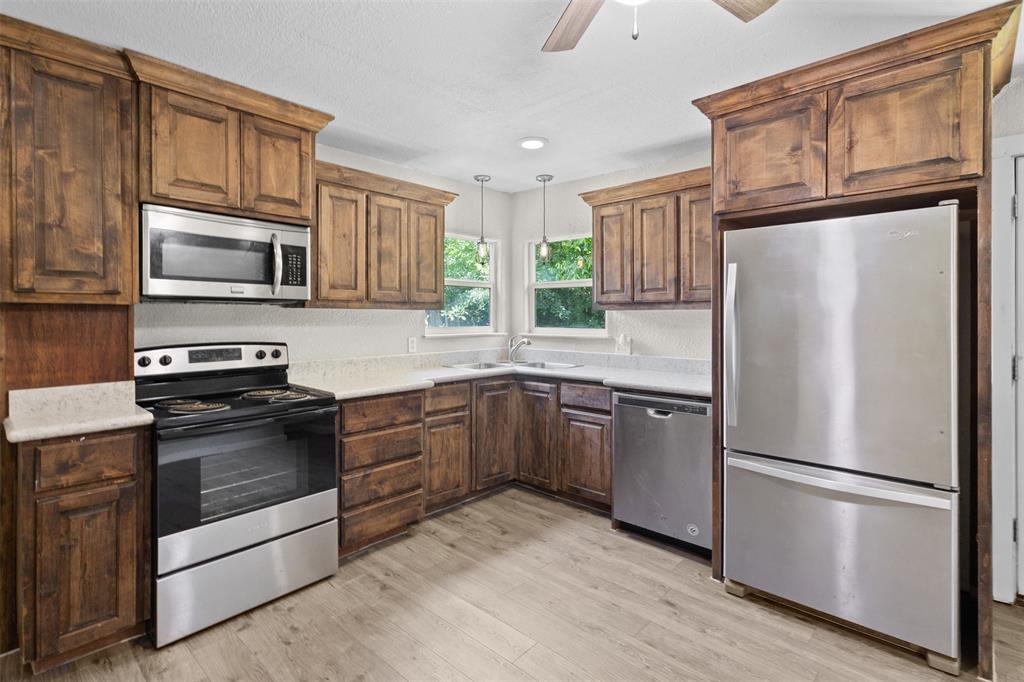 107 S Flower Lane Property Photo 12