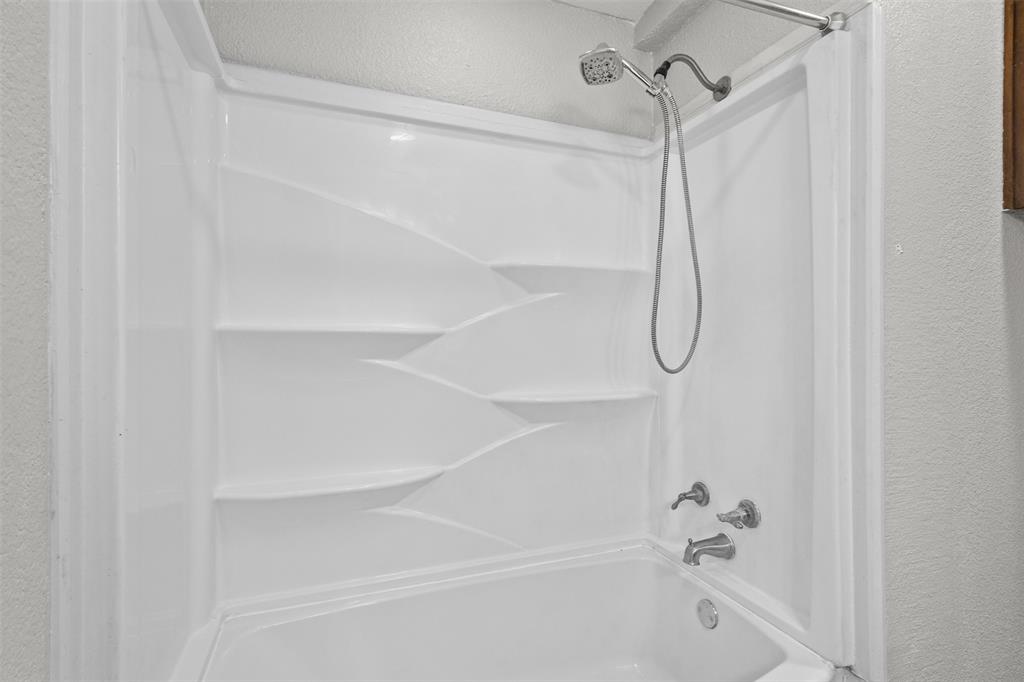107 S Flower Lane Property Photo 18