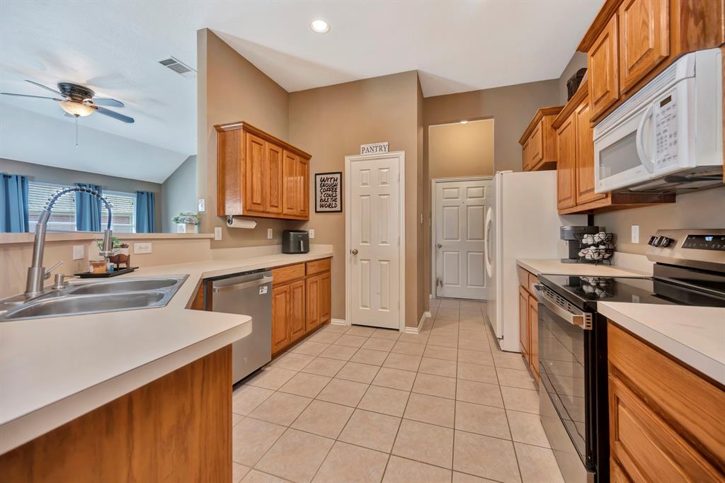 11501 Emory Trail Property Photo 2