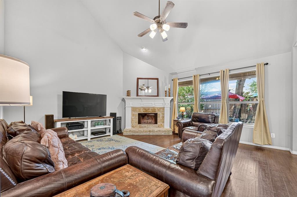 1900 Creek Bend Drive Property Photo 10