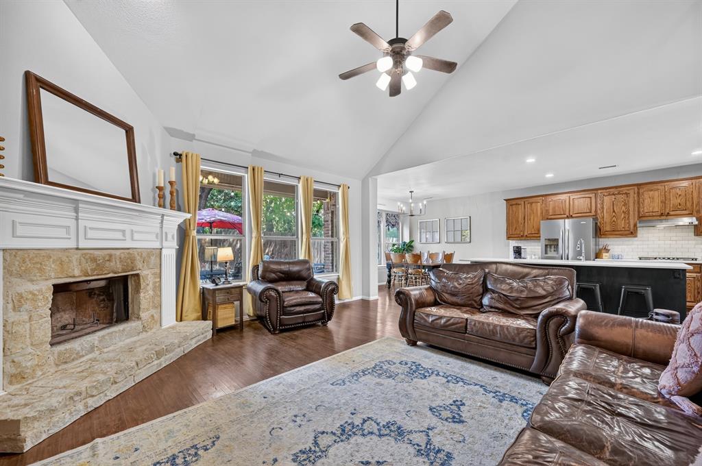 1900 Creek Bend Drive Property Photo 11