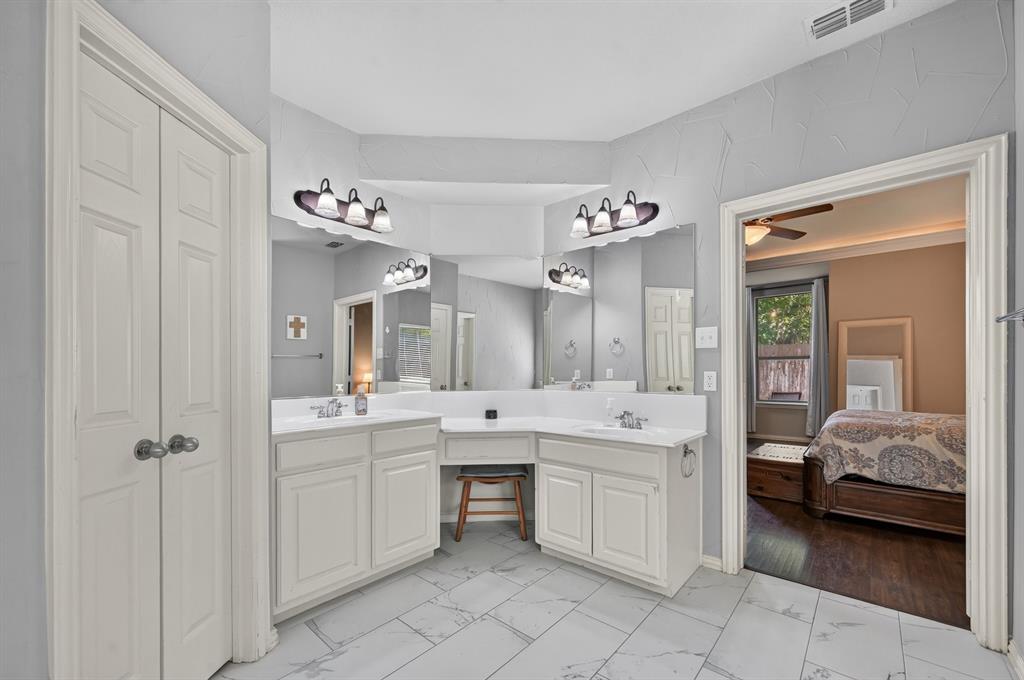 1900 Creek Bend Drive Property Photo 16