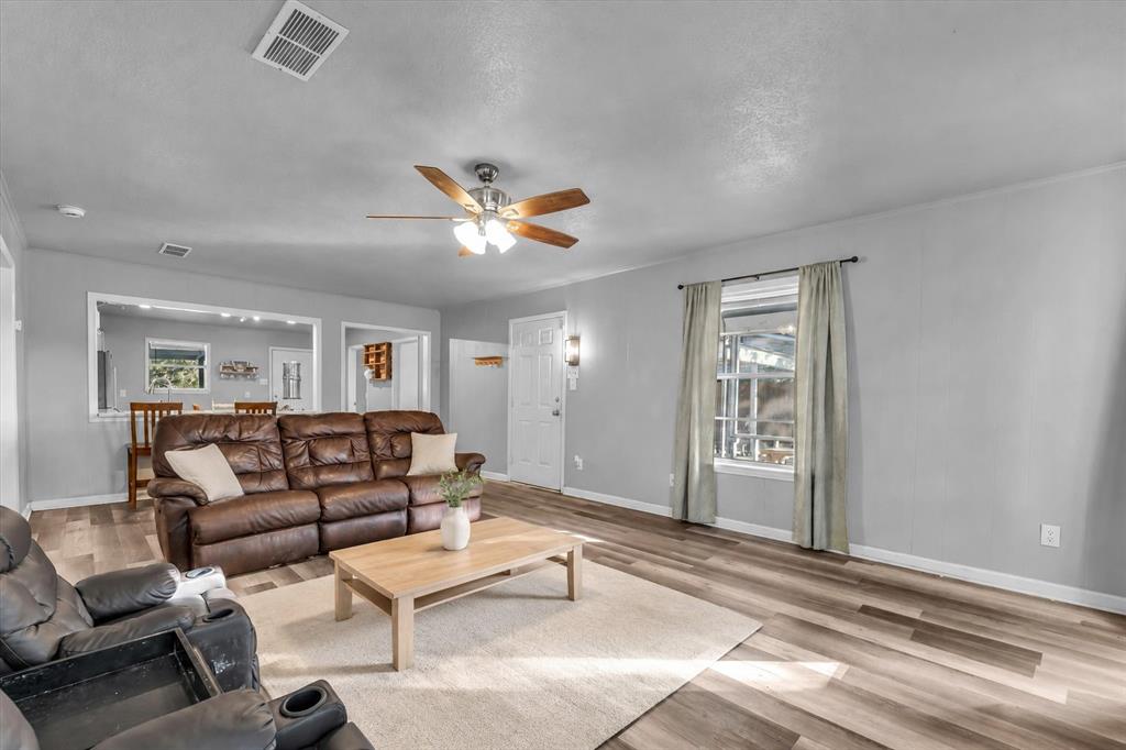 2925 Highway 31 Property Photo 5