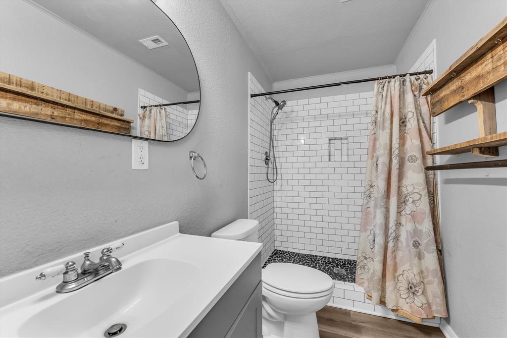 2925 Highway 31 Property Photo 14