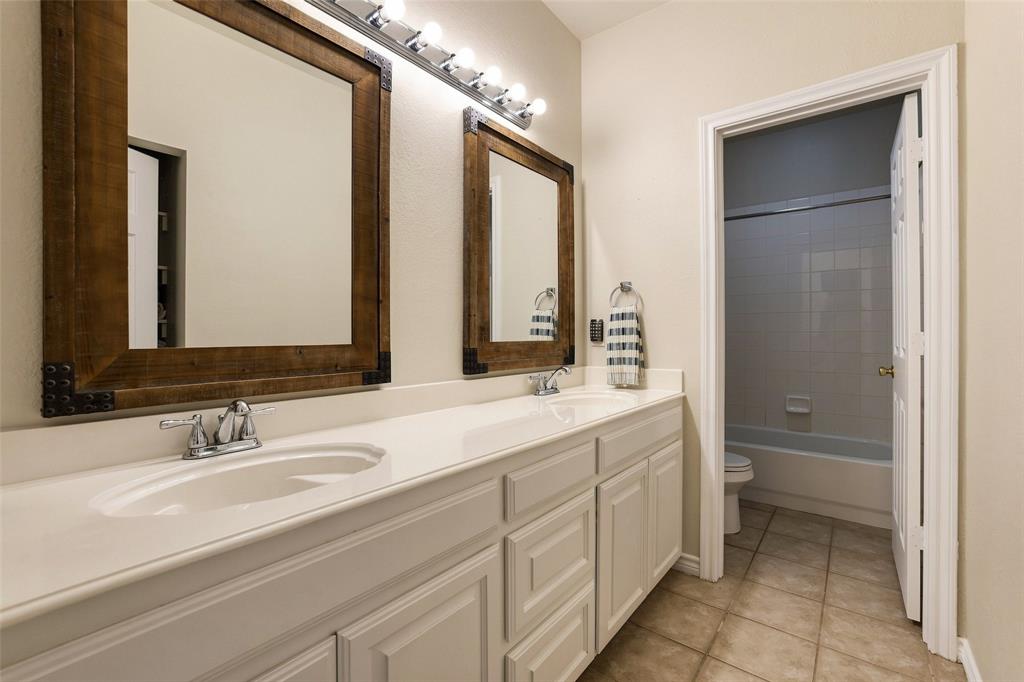 445 County Road 4444 Property Photo 23