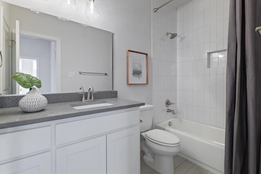 904 Beall Street Property Photo 25
