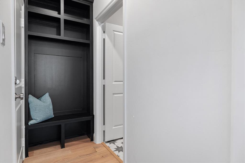 904 Beall Street Property Photo 28