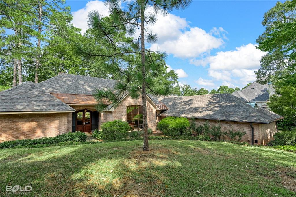 1034 N Pointe Circle Property Photo 1