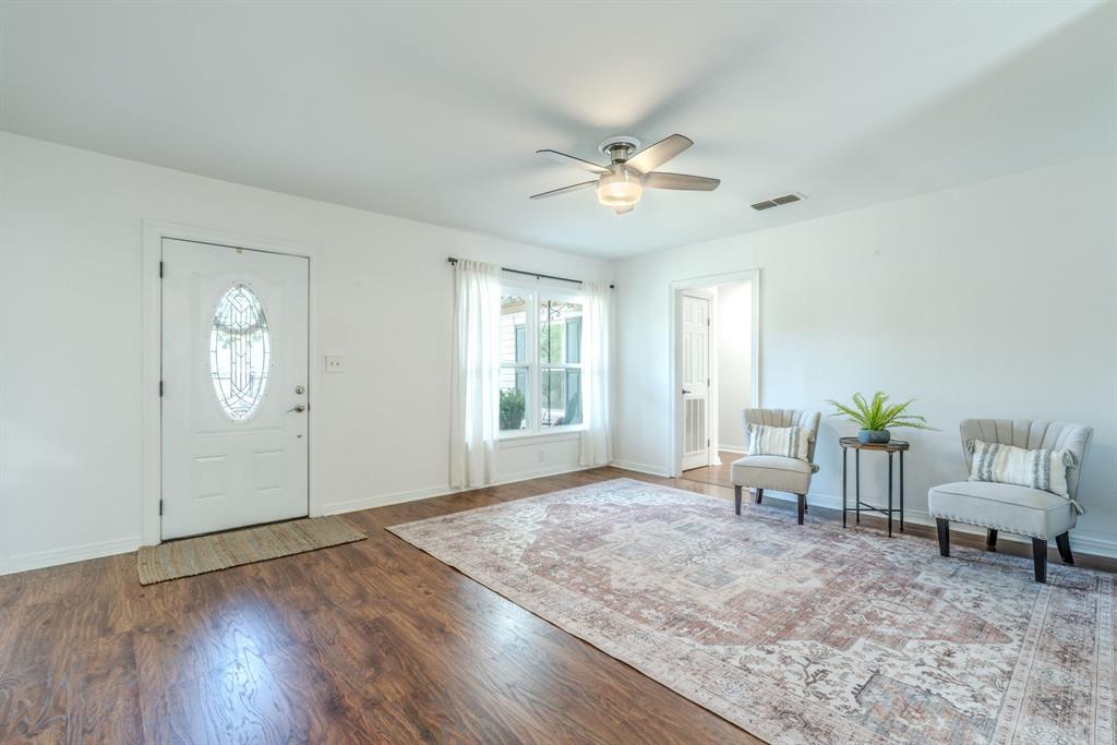 403 Norton Street Property Photo 3