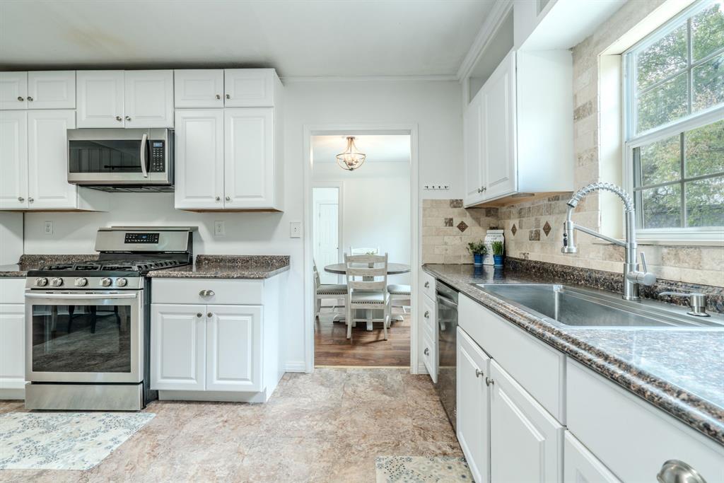 403 Norton Street Property Photo 10