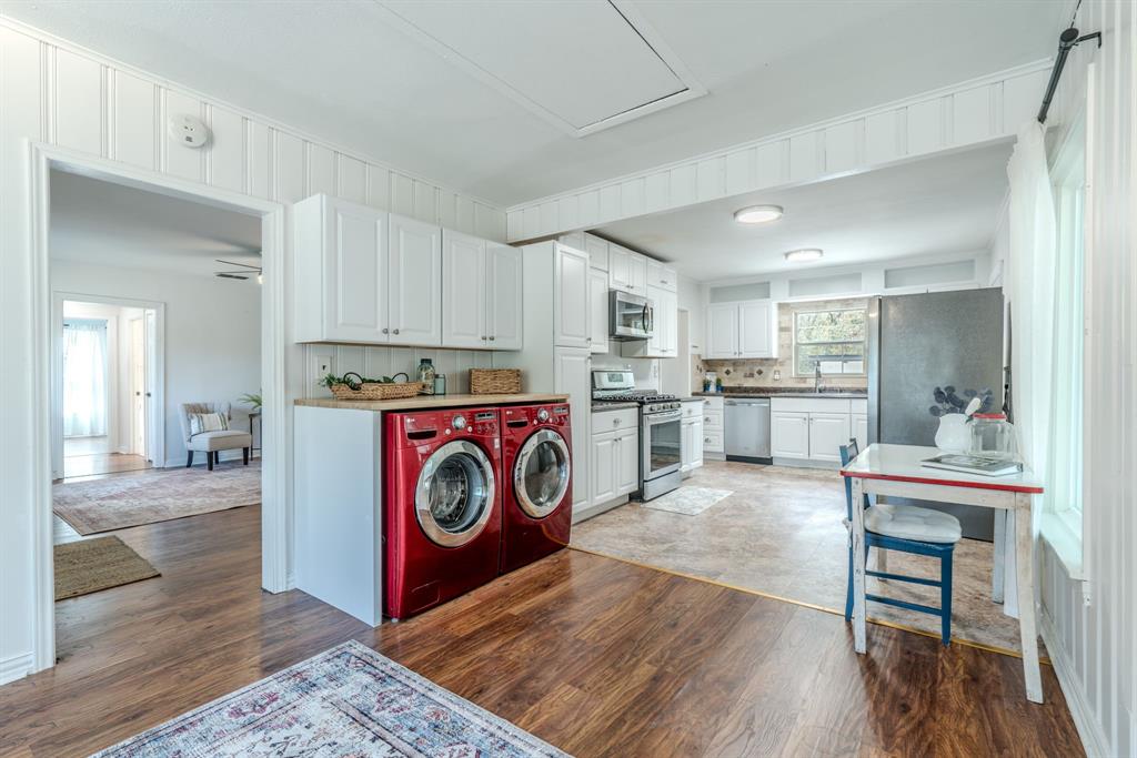 403 Norton Street Property Photo 12