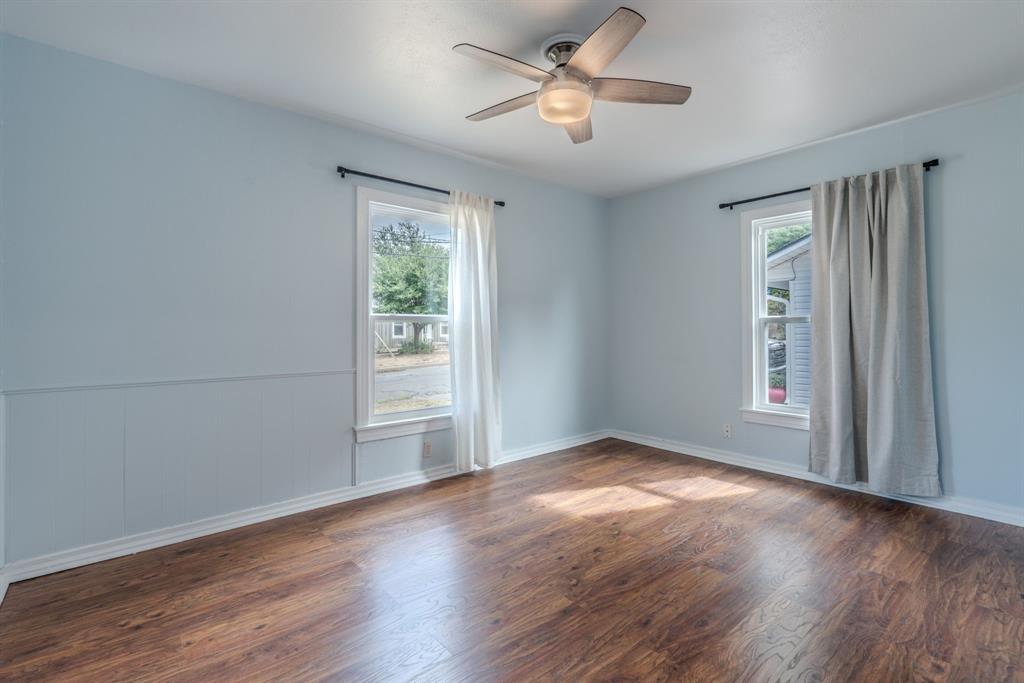 403 Norton Street Property Photo 16