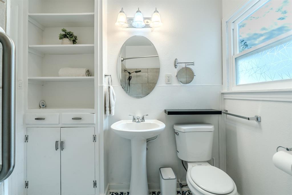 403 Norton Street Property Photo 19