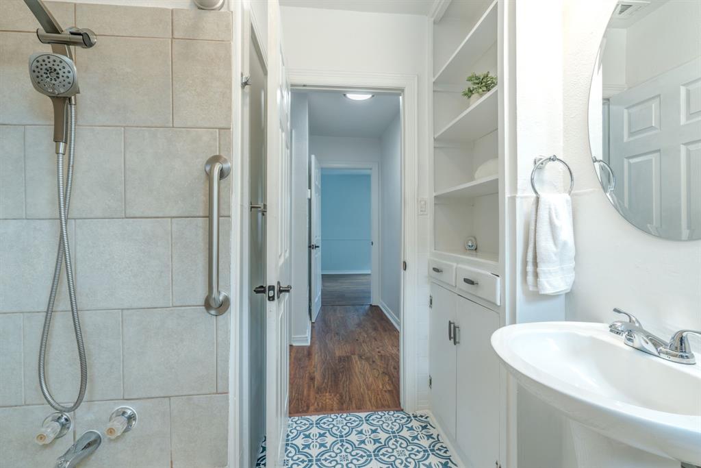 403 Norton Street Property Photo 20