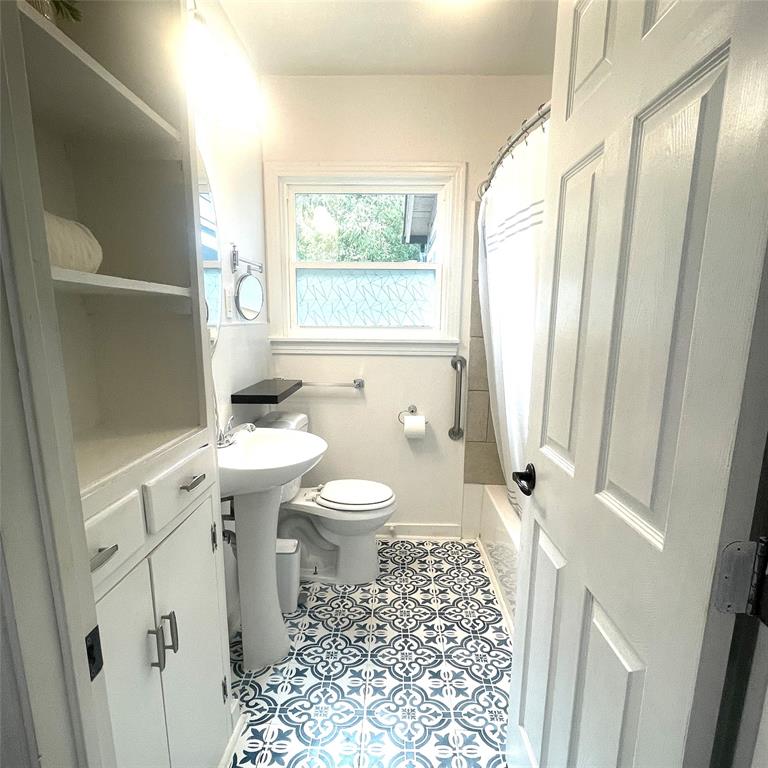403 Norton Street Property Photo 21