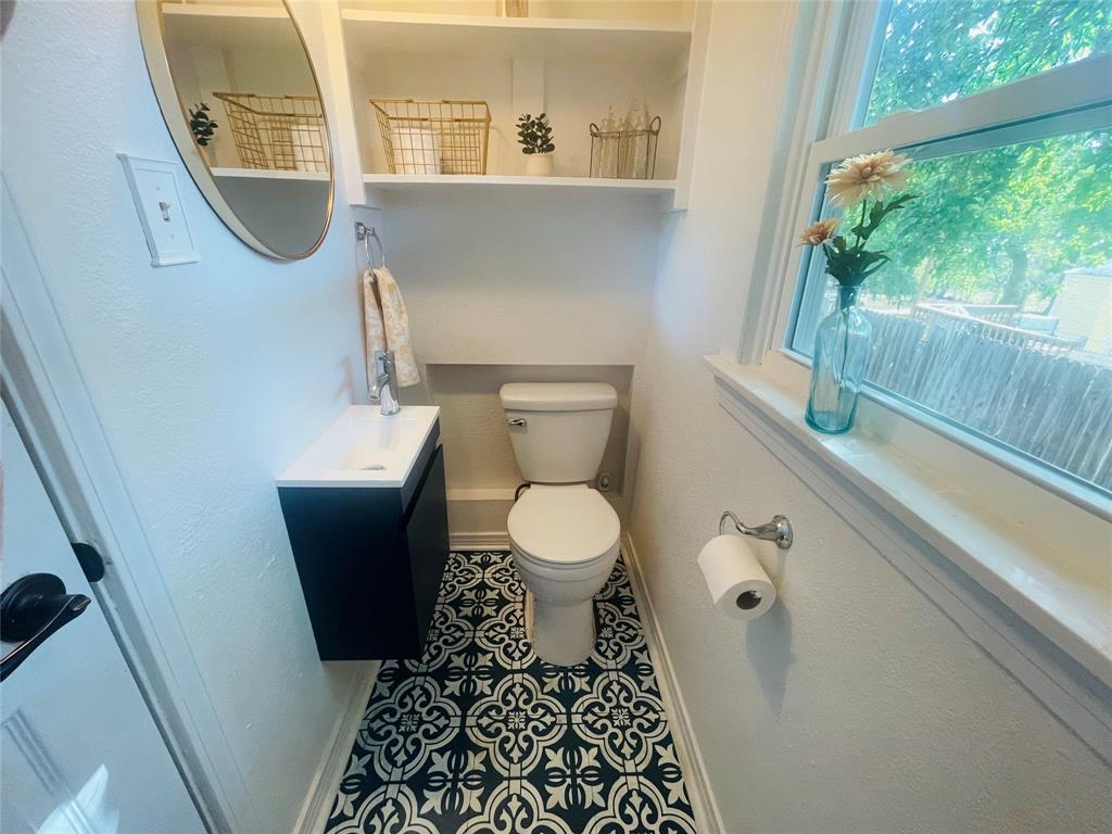 403 Norton Street Property Photo 26