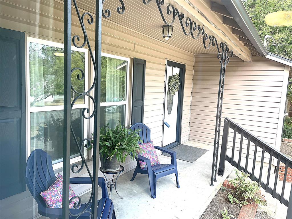403 Norton Street Property Photo 27