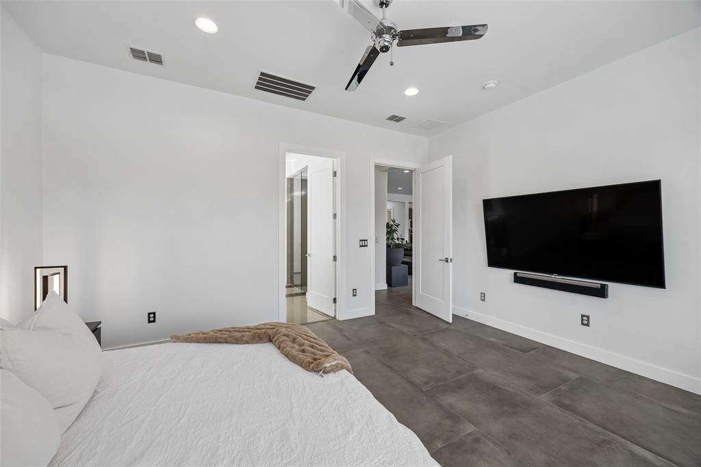 769 Laverton Drive Property Photo 15