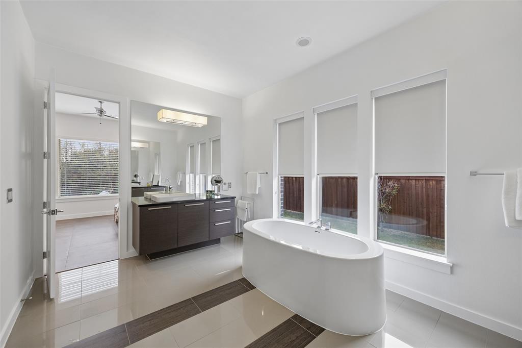 769 Laverton Drive Property Photo 18