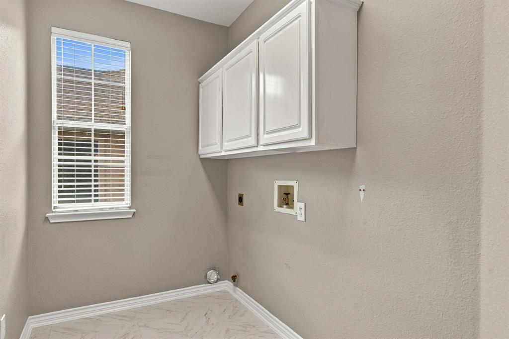 1609 Endicott Drive Property Photo 37