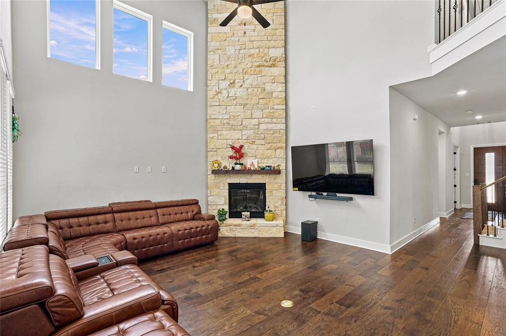 6817 Tadpole Trail Property Photo 12