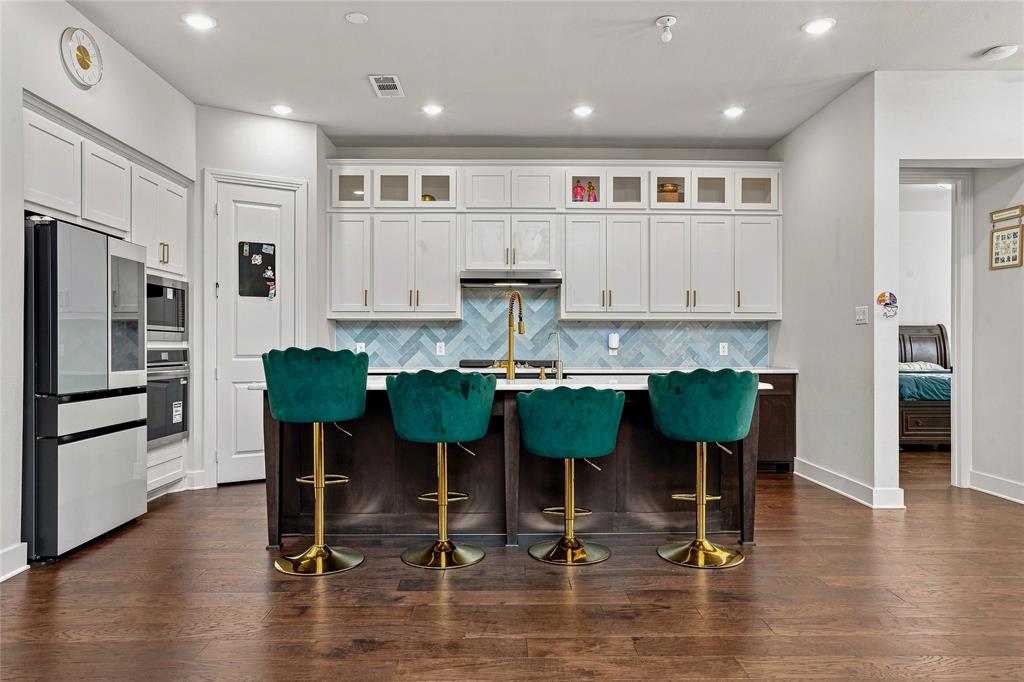 6817 Tadpole Trail Property Photo 13