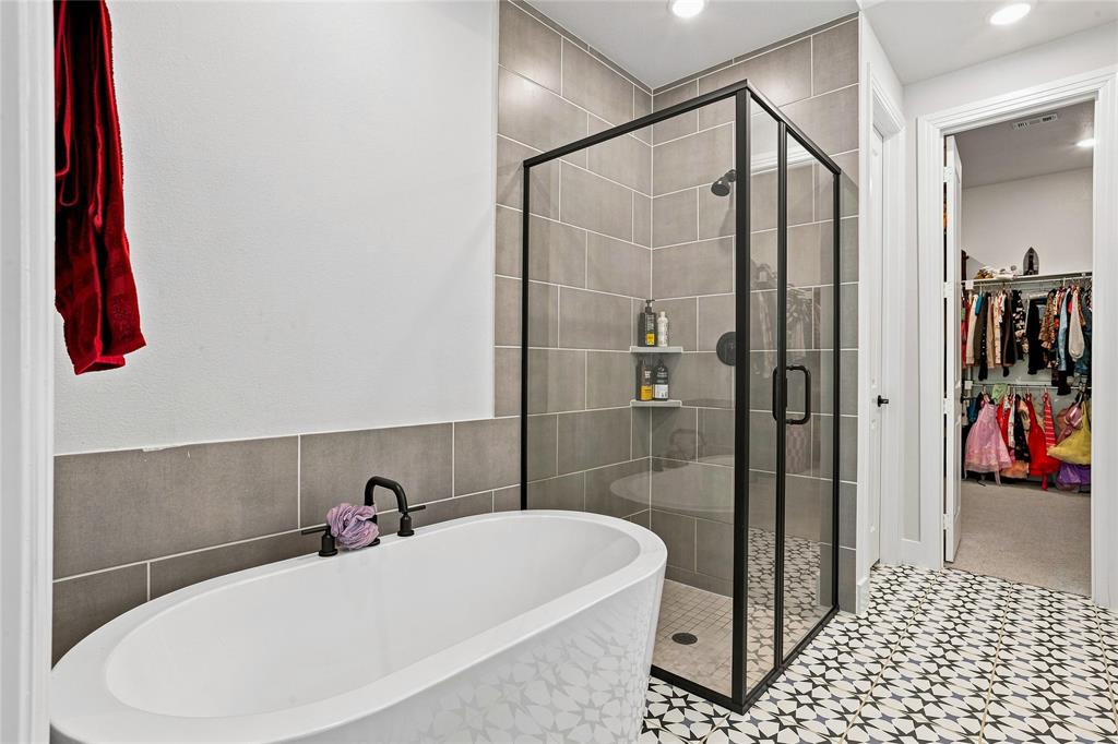 6817 Tadpole Trail Property Photo 21