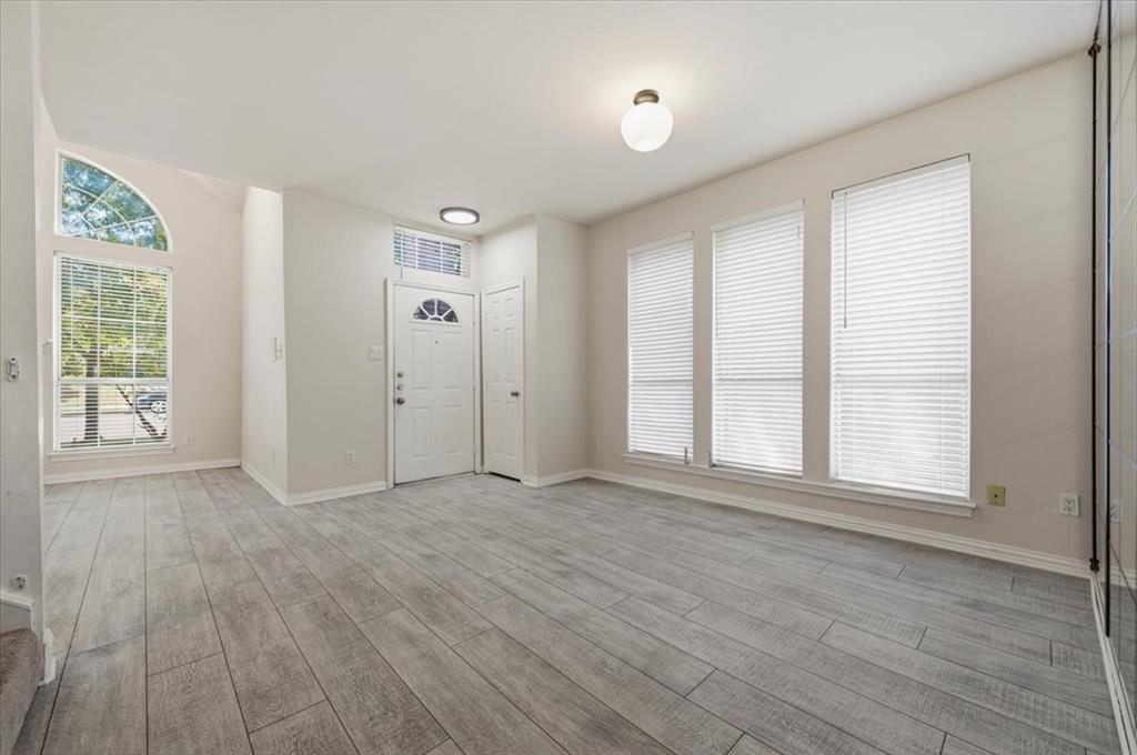2203 Meadowstone Drive Property Photo 6